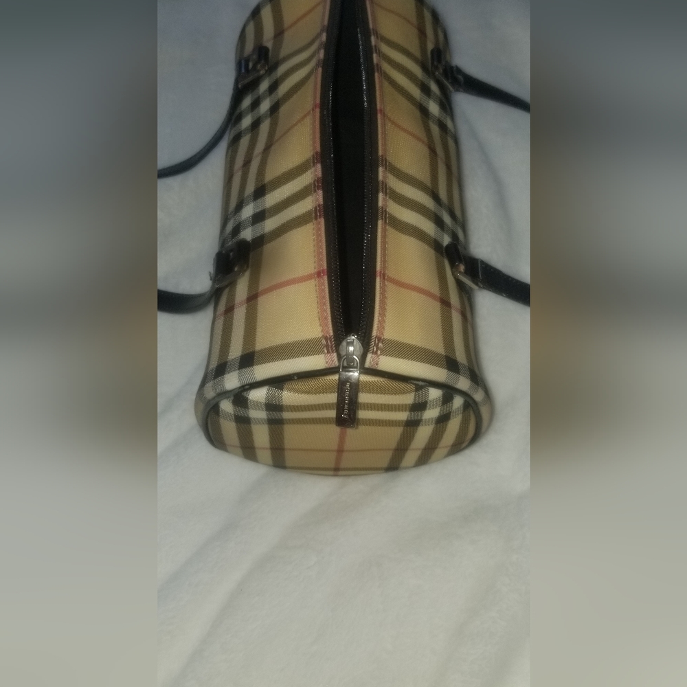 Burberry Novacheck - Picture 3 of 10